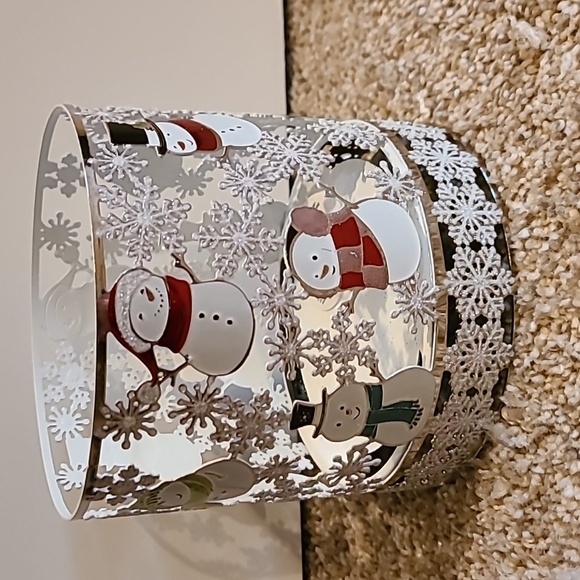 Bath & Body Works Playing Snowmen 3-Wick Candle Holder - Picture 2 of 5